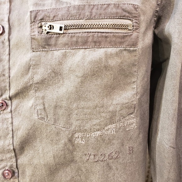GUESS Grey Embroidered Button Up Shirt Size M - Picture 6 of 7